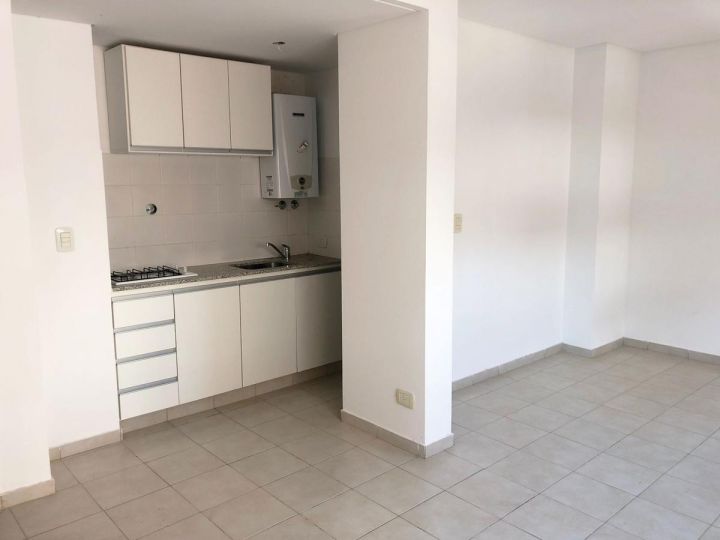 1 DE MAYO 1169   -  1 DORMITORIO  AL CONTRAFRENTE  -