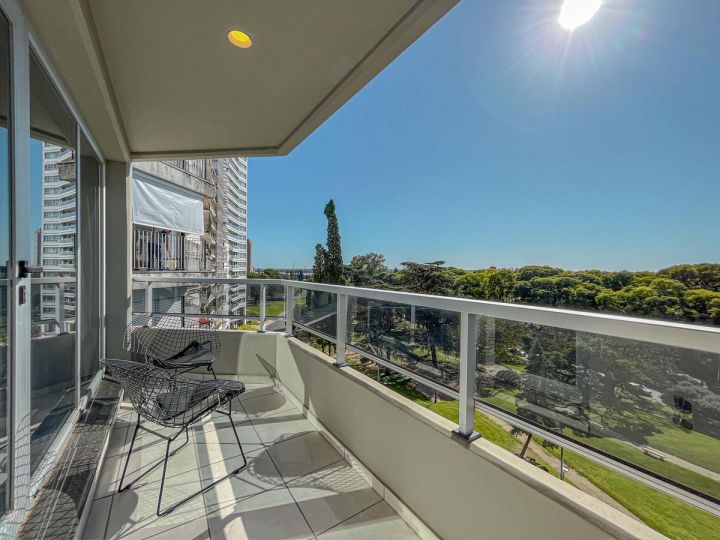 AV.  LIBERTAD 328  -  PISO EXCLUSIVO DE 2 DORMITORIOS - CON COCHERA -