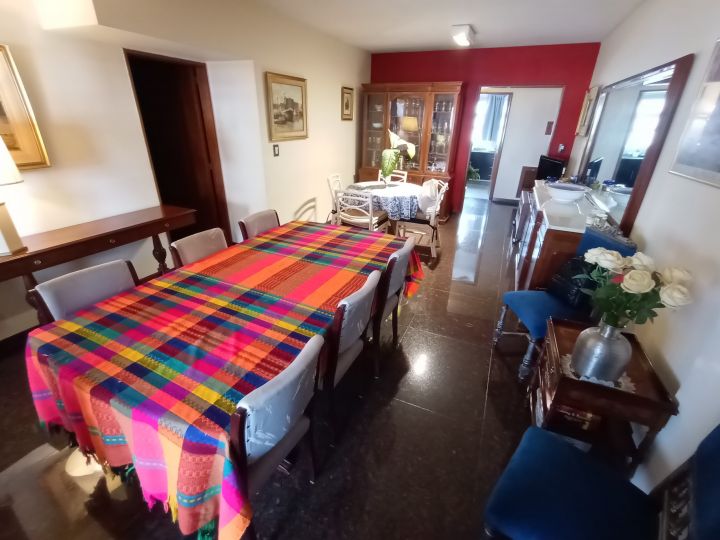 DR.  ALVAREZ  1530  - 1 DORMITORIO -