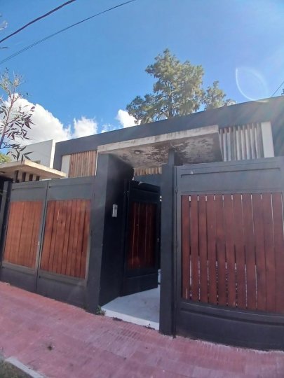 MAZA 3729  - CON COCHERA  -