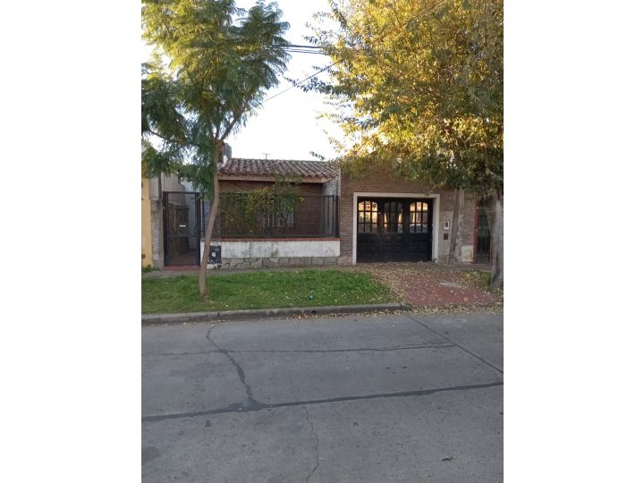 LA  CUMBRE  1134  -  COCHERA DOBLE  - OPORTUNIDAD  -