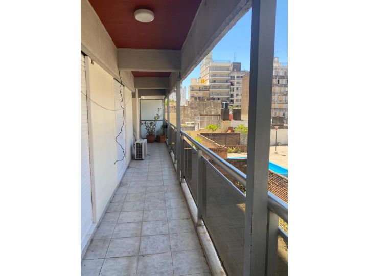 LAPRIDA 1667  -   con cochera y baulera  -