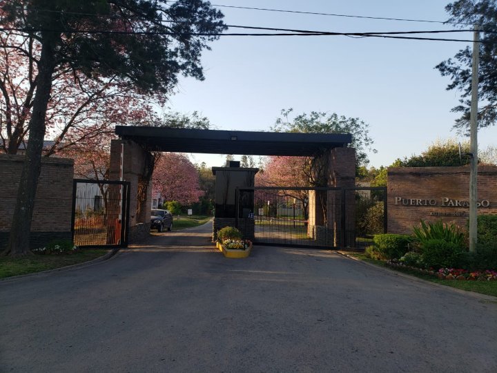 CASA 3 DORMITORIOS - PUEBLO ESTHER - BARRIO PRIVADO PUERTO PARAISO - LOTE 23