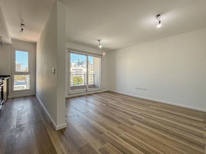 MORENO 250 - ZONA RIO    -  FRENTE/CONTRAFRENTE  -