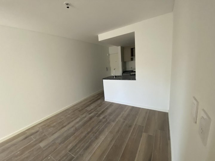 MORENO 250  -  DEPARTAMENTO DE 1 DORMITORIO CON COCHERA INCLUÌDA - A ESTRENAR -