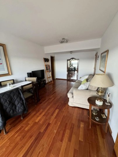 SAN MARTIN 370    -   2 DORMITORIOS  - CON  COCHERA  +  BAULERA