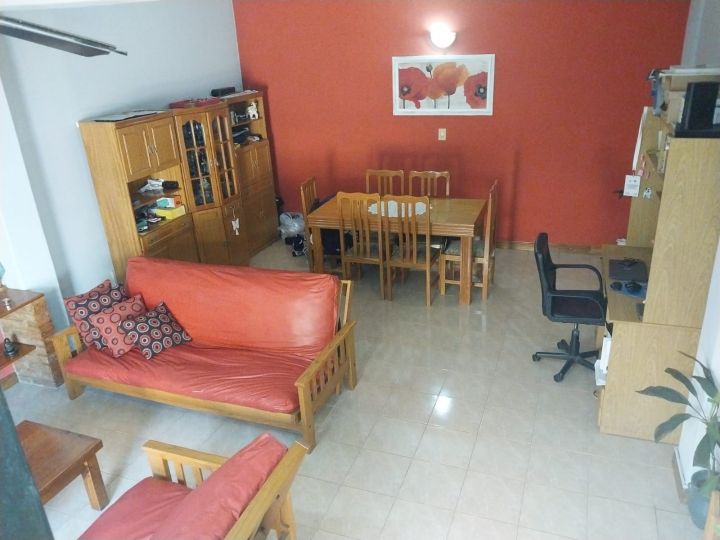 -EXCELENTE- CASA 3 DORM.-PASILLO